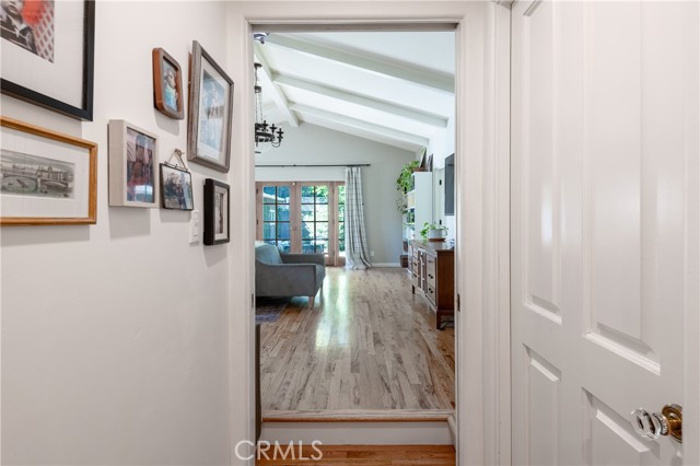 Detail Gallery Image 21 of 44 For 4437 Farmdale, Studio City,  CA 91602 - 3 Beds | 3 Baths