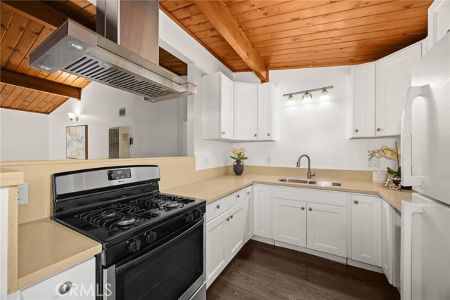 Detail Gallery Image 8 of 27 For 739 E Haltern St, Azusa,  CA 91702 - 3 Beds | 2 Baths