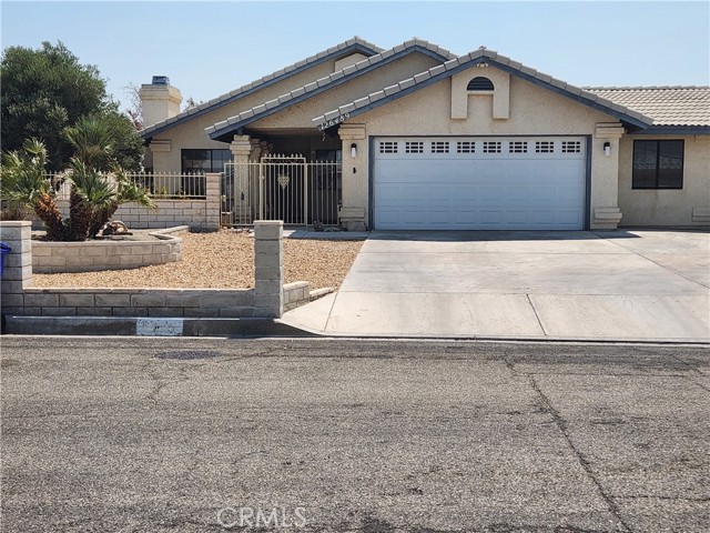 Detail Gallery Image 1 of 49 For 26489 Blue Water Rd, Helendale,  CA 92342 - 3 Beds | 2 Baths