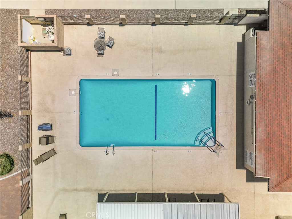 https://media.crmls.org/medias/ea9ad7ab-8b9e-4fc6-a026-b9bbb2015000.jpg?preset=X-Large