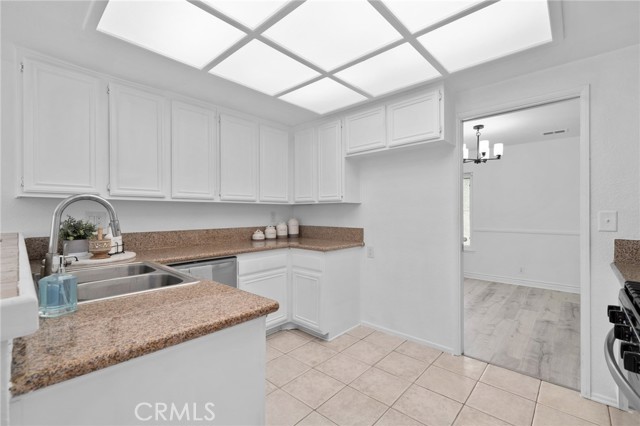 Detail Gallery Image 9 of 41 For 1310 Brookside Ct, Upland,  CA 91784 - 3 Beds | 2 Baths