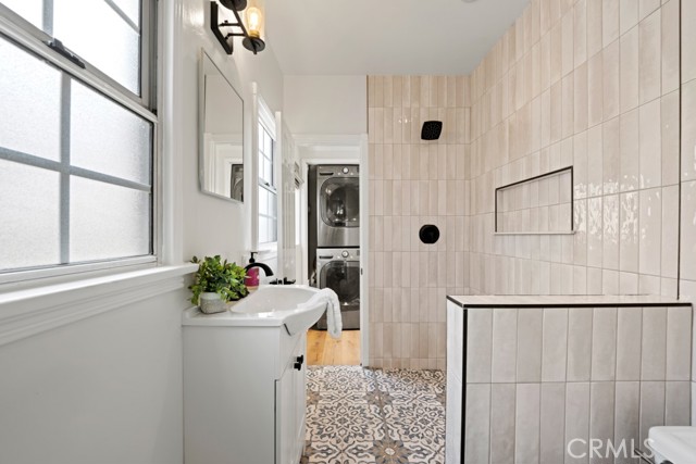 Detail Gallery Image 38 of 69 For 731 N Beachwood Dr, Burbank,  CA 91506 - 3 Beds | 2 Baths