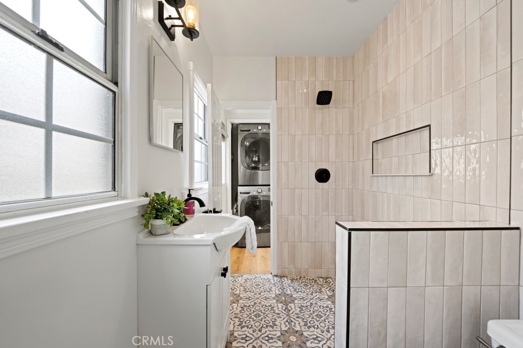 https://media.crmls.org/medias/ea9b956f-a0b0-4535-9751-506161b4ebc3.jpg?preset=X-Large