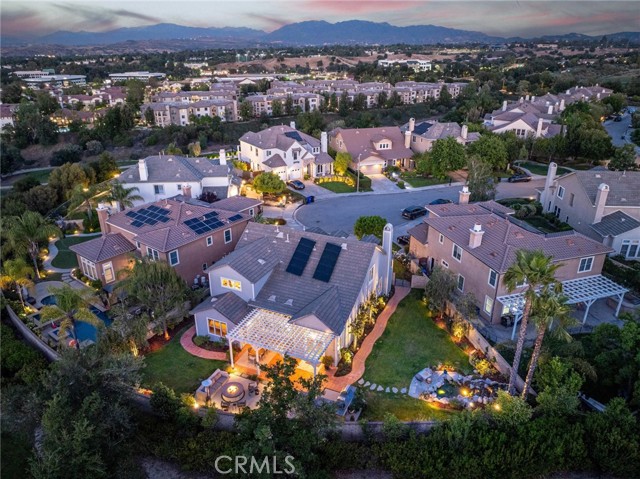 26941 Redwood Bluff Lane, Valencia CA: https://media.crmls.org/medias/ea9ba319-29cb-48c5-814e-de025395450a.jpg