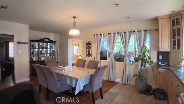 Detail Gallery Image 15 of 31 For 1339 Highland Ave, Glendale,  CA 91202 - 3 Beds | 2 Baths