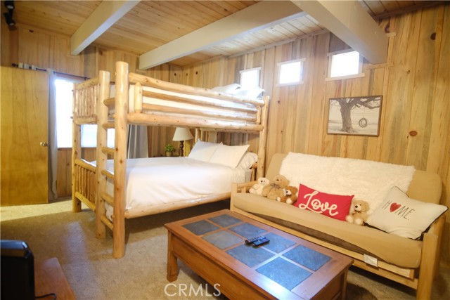 Detail Gallery Image 19 of 30 For 43354 Deer Canyon, Big Bear Lake,  CA 92315 - 3 Beds | 2/1 Baths