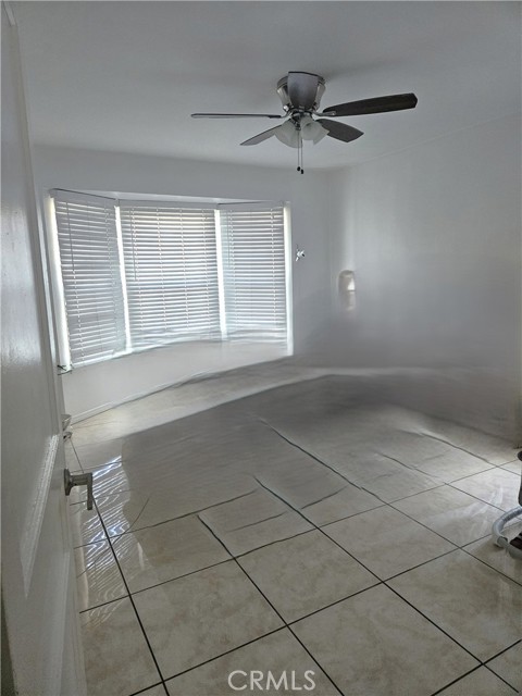 Detail Gallery Image 10 of 15 For 241 S Kern Ave, Los Angeles,  CA 90022 - – Beds | – Baths