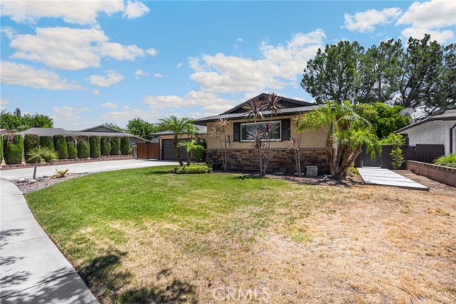 Detail Gallery Image 4 of 31 For 1335 W H St, Ontario,  CA 91762 - 4 Beds | 2 Baths