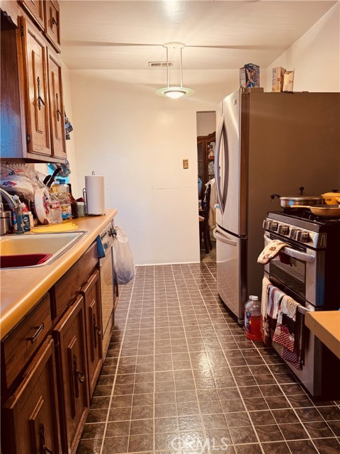 3500 S Norton Avenue, Los Angeles CA: https://media.crmls.org/medias/ea9f189d-1cfe-4d20-b090-84cfa4df5897.jpg