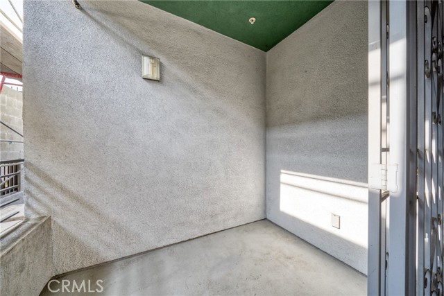 Detail Gallery Image 10 of 13 For 1042 S Kingsley Dr #101,  Los Angeles,  CA 90006 - 2 Beds | 2 Baths