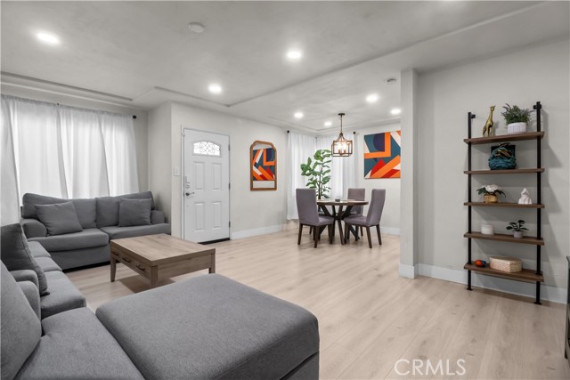 Detail Gallery Image 10 of 25 For 200 E Barclay St, Long Beach,  CA 90805 - 3 Beds | 1 Baths