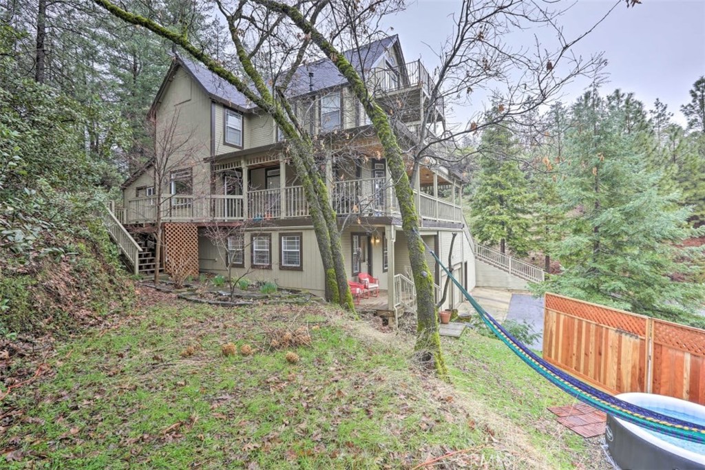 50 Tall Pines Court