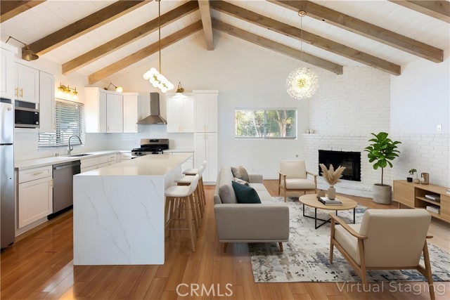 Detail Gallery Image 5 of 44 For 22632 Cass, Woodland Hills,  CA 91364 - 3 Beds | 2 Baths