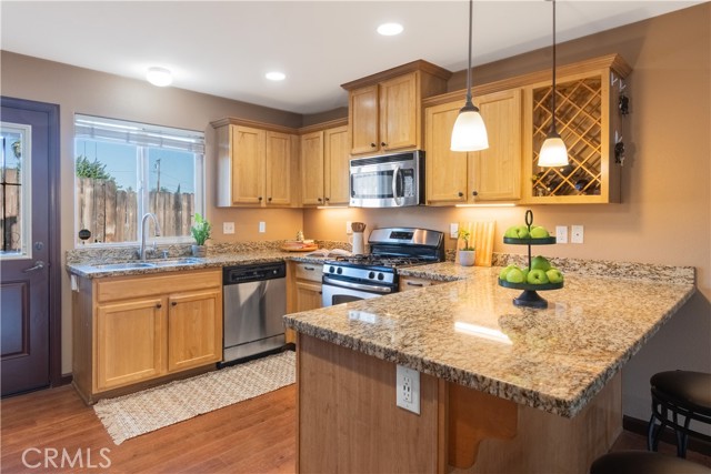 Detail Gallery Image 6 of 13 For 945 Creston Road, Paso Robles,  CA 93446 - 3 Beds | 2 Baths