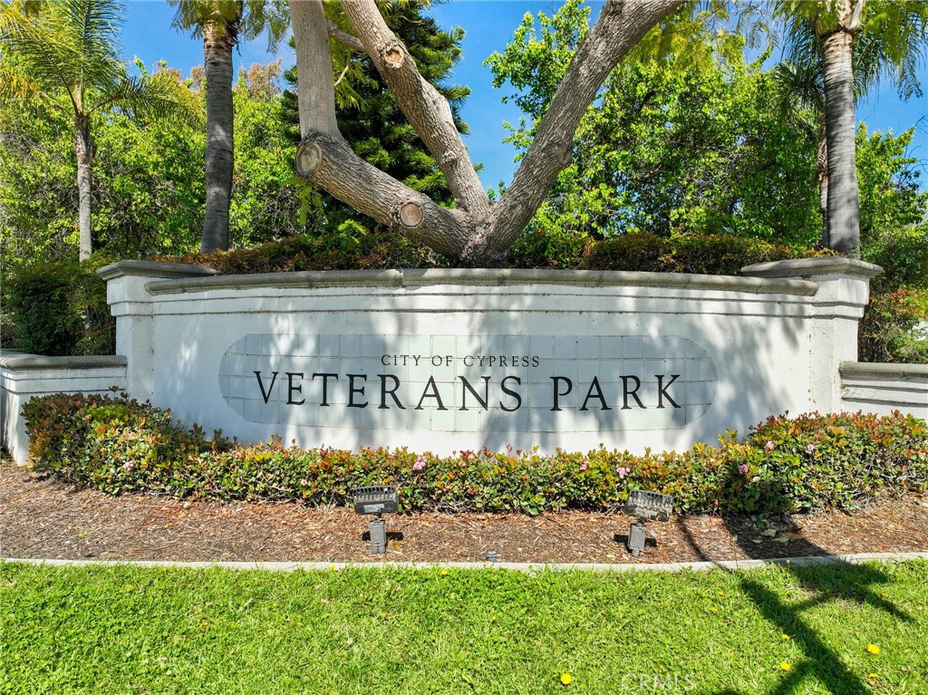 https://media.crmls.org/medias/eaa1812b-5773-43bf-a259-86317ae2fffd.jpg?preset=X-Large