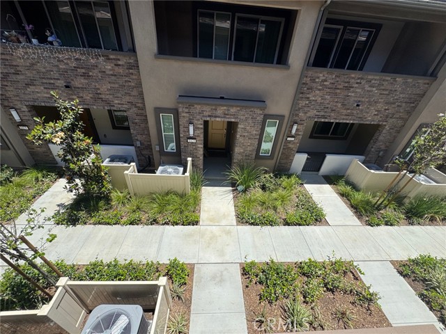 1440 stratus Drive, Pomona CA: https://media.crmls.org/medias/eaa1f385-7613-46a1-ad40-b3a305890da5.jpg