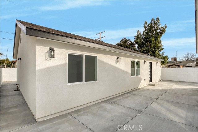 Detail Gallery Image 25 of 39 For 7040 Tyrone Ave, Van Nuys,  CA 91405 - 6 Beds | 4/1 Baths