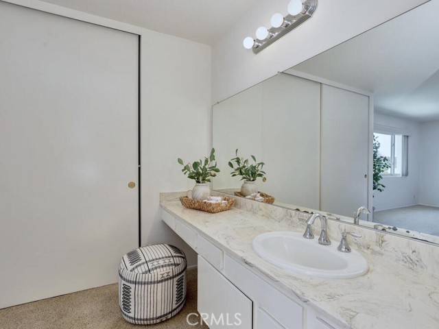 Detail Gallery Image 30 of 54 For 18022 Dellglen Cir, Huntington Beach,  CA 92647 - 4 Beds | 3 Baths