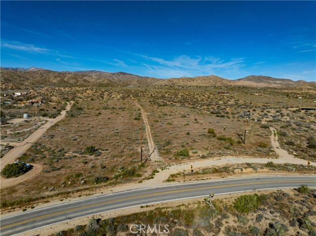 Detail Gallery Image 4 of 45 For 51856 Trails End Rd, Pioneertown,  CA 92268 - – Beds | – Baths
