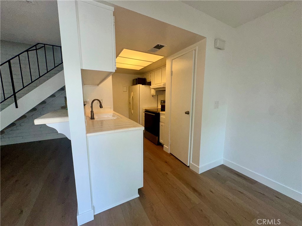 MLS #OC25275166 image #5