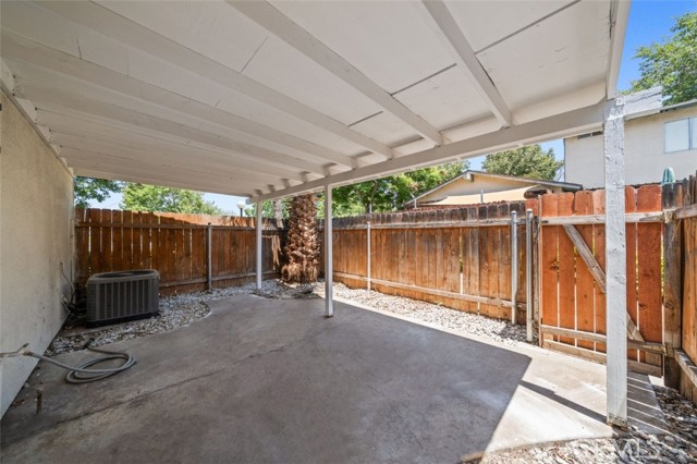 Detail Gallery Image 17 of 29 For 1377 Wheaton Way, Riverside,  CA 92507 - 3 Beds | 2 Baths