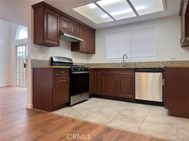1081 E Grand Avenue, Pomona CA: https://media.crmls.org/medias/eaa41d31-e48c-4e9c-a53f-5ec5000e62a3.jpg