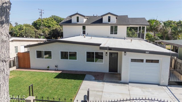 Detail Gallery Image 2 of 48 For 2122 W 10th St, Santa Ana,  CA 92703 - – Beds | – Baths