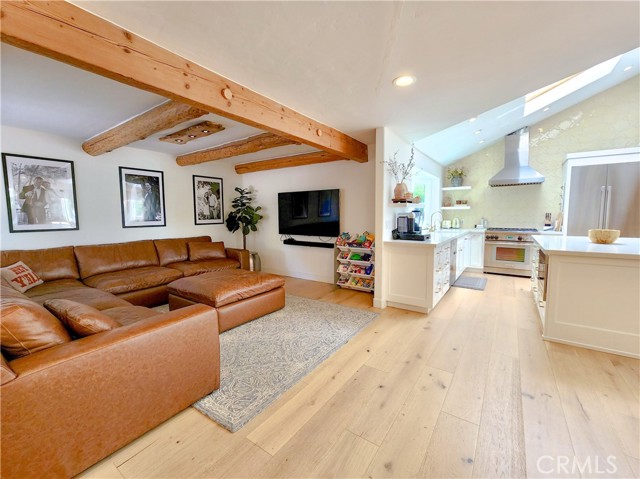 Detail Gallery Image 6 of 27 For 23747 Oakfield Rd, Hidden Hills,  CA 91302 - 5 Beds | 3/1 Baths