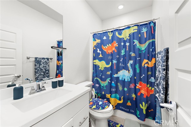 8103 Cooper Lane, Gardena CA: https://media.crmls.org/medias/eaa52828-cb5f-4bdc-acb1-a02511ad5b8d.jpg