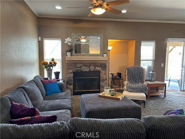 Detail Gallery Image 8 of 18 For 1800 Windermere Dr, Lancaster,  CA 93534 - 3 Beds | 2 Baths