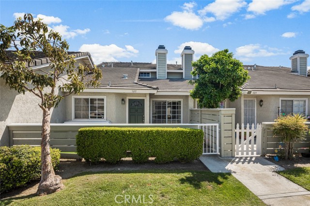527 N Dartmouth Way, Anaheim CA: https://media.crmls.org/medias/eaa57581-adf1-40db-a4bb-55138ec8a2e2.jpg