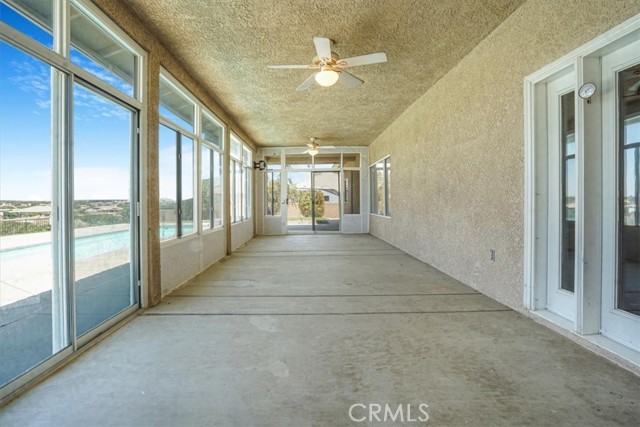 6940 Oak Vista Lane, Oak Hills CA: https://media.crmls.org/medias/eaa5e833-10a1-4bfd-9ae6-cc05a0dc50c1.jpg