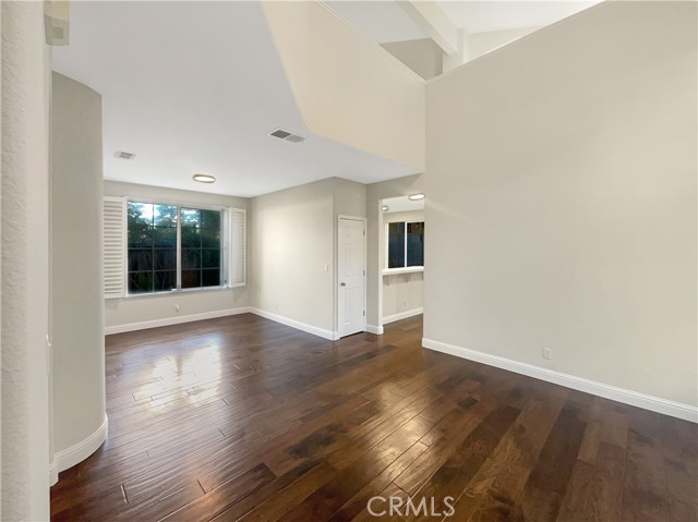 Detail Gallery Image 9 of 27 For 51 Village Square, Pleasant Hill,  CA 94523 - 3 Beds | 3/1 Baths