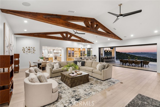 Detail Gallery Image 6 of 75 For 37731 via Baya, Murrieta,  CA 92562 - 7 Beds | 7/2 Baths