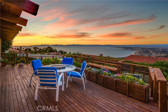 960 Via Del Monte, Palos Verdes Estates, California 90274, 3 Bedrooms Bedrooms, ,2 BathroomsBathrooms,Residential,Sold,Via Del Monte,PV16711708