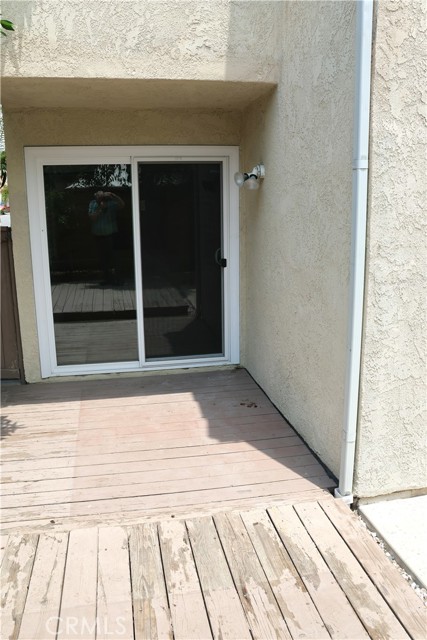 26002 Dundee Drive, Lake Forest CA: https://media.crmls.org/medias/eaa6a51d-28ba-4c84-8d8a-fd20122ce4a7.jpg