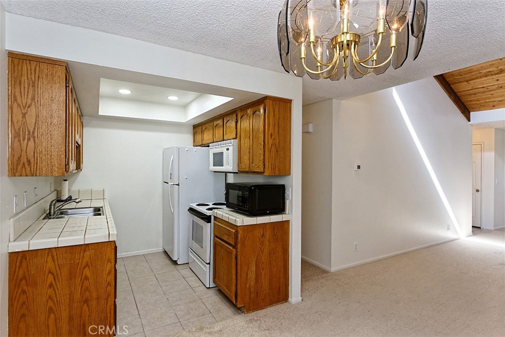 11736 Cottonwood Drive