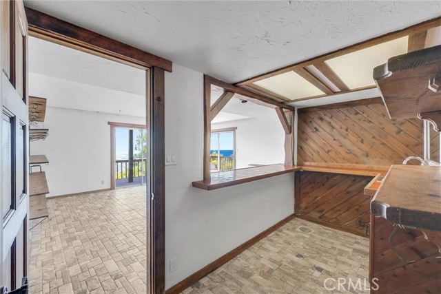 30062 Grandpoint Lane, Rancho Palos Verdes CA: https://media.crmls.org/medias/eaa6e01c-4097-4ed4-a7e1-45d305cce33e.jpg