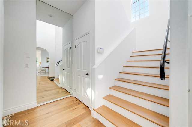 1119 9th Street, Hermosa Beach, California 90254, 5 Bedrooms Bedrooms, ,2 BathroomsBathrooms,Residential,Sold,9th,SB22164330
