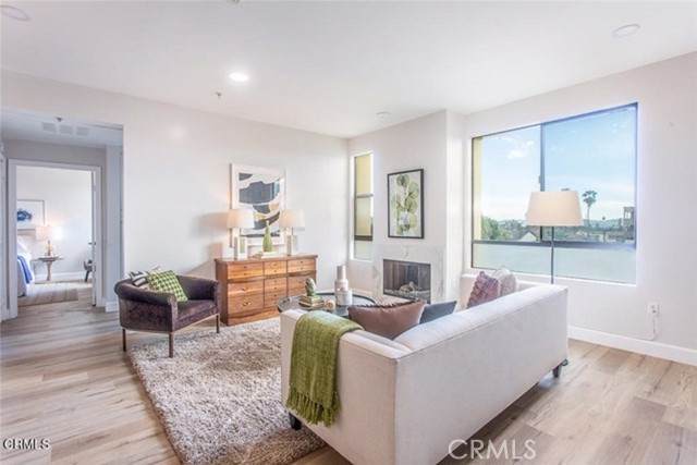 6938 Laurel Canyon Boulevard, North Hollywood CA: https://media.crmls.org/medias/eaa861dc-e574-45f0-ba83-1314674f5b48.jpg