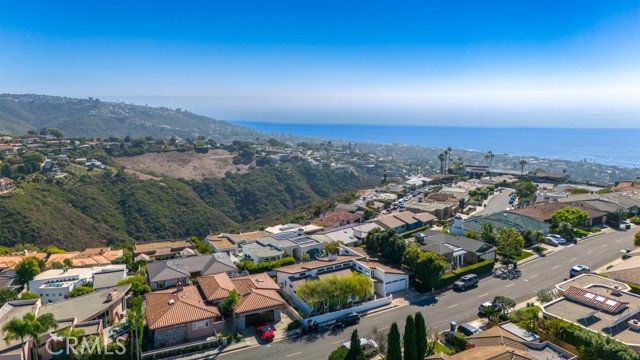 Detail Gallery Image 34 of 35 For 1564 Skyline Dr, Laguna Beach,  CA 92651 - 3 Beds | 3 Baths