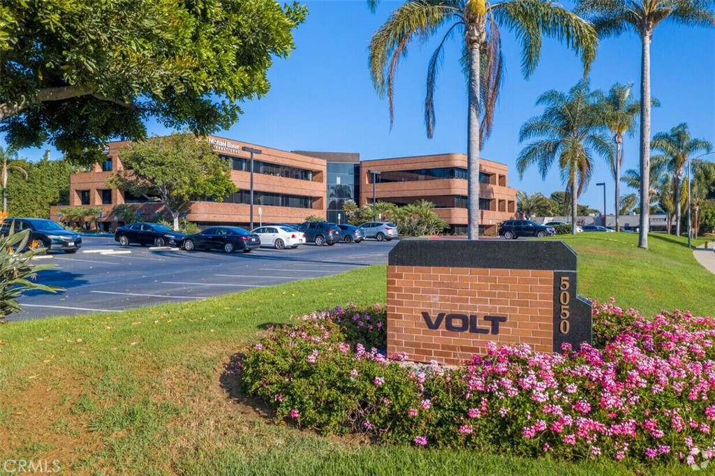 5050 Avenida Encinas