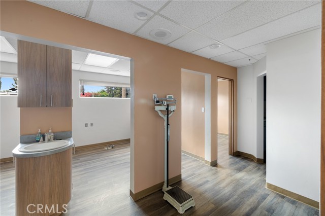 8719 Woodley Avenue, North Hills (los Angeles), California 91343, ,Commercial Lease,For Rent,8719 Woodley Avenue,CRSR25023132