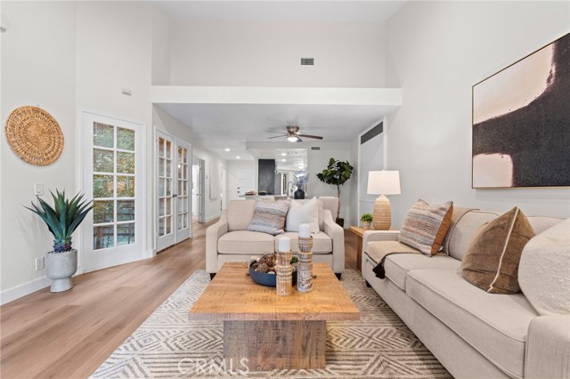 Front Image Thumbnail for CRND25272314