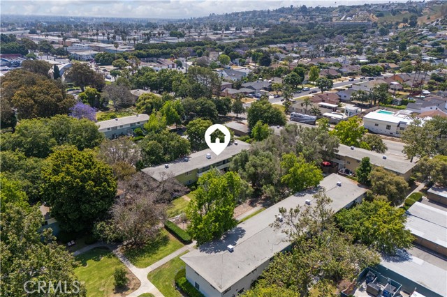 5188 VIllage Green, Los Angeles CA: https://media.crmls.org/medias/eaaa39e2-d321-48e1-84d2-d89a400bb012.jpg