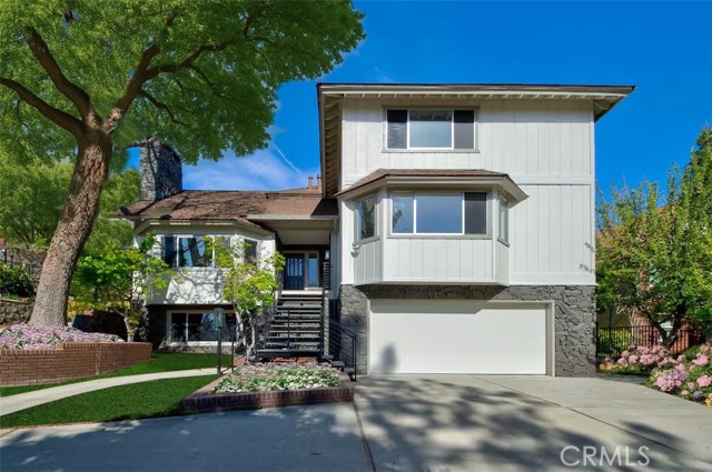 1211 Yellowstone Drive, Lake Arrowhead CA: https://media.crmls.org/medias/eaaa913c-9d5a-4002-9f75-60a3a21adde3.jpg