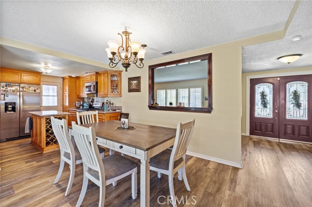 5644 Wadsworth Avenue, Highland CA: https://media.crmls.org/medias/eaaad1a6-edea-4024-9f77-f9f5abc89aaf.jpg