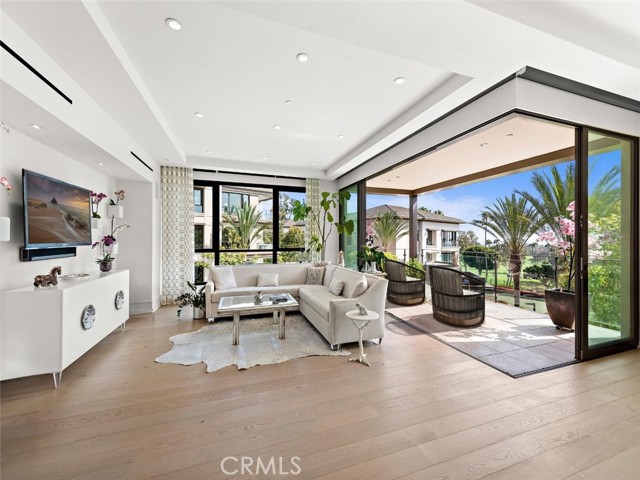 Detail Gallery Image 2 of 34 For 1431 Santa Barbara Dr, Newport Beach,  CA 92660 - 3 Beds | 3 Baths