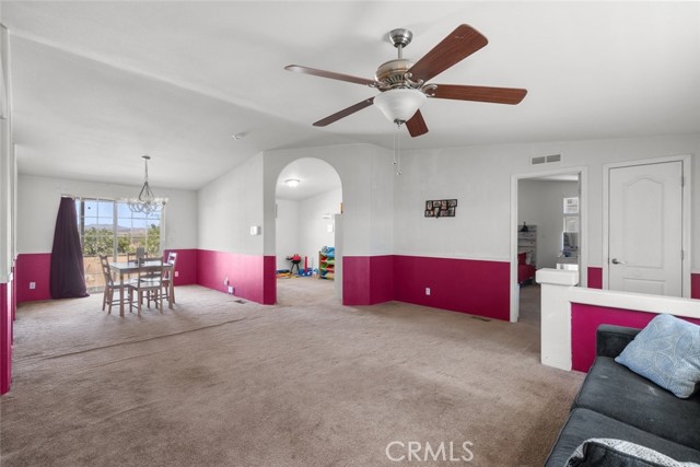 6241 Sespe Avenue, Mojave CA: https://media.crmls.org/medias/eaac662a-e148-4054-940e-535cac895678.jpg