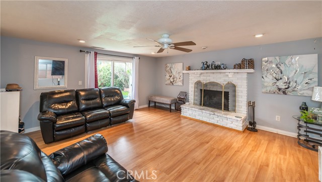 Detail Gallery Image 4 of 37 For 17003 E Groverdale St, Covina,  CA 91722 - 3 Beds | 2 Baths